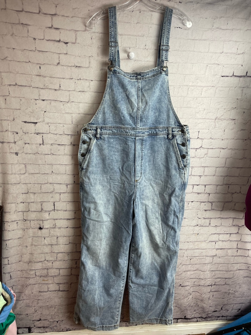 Aerie size XL mid wash blue jean overalls
